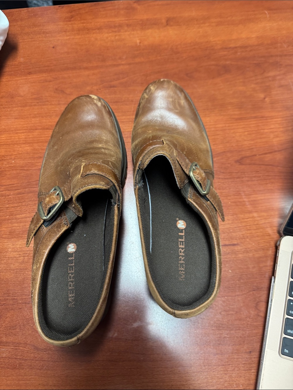 Merrell clogs size 8 // 091321